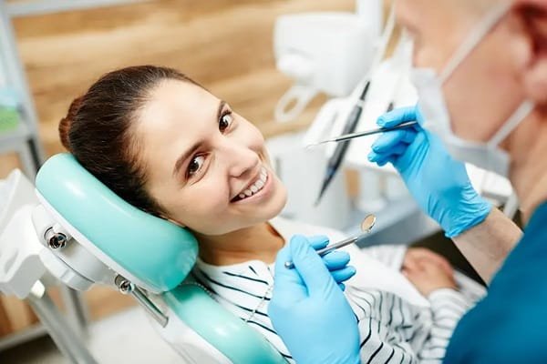 How to Maintain Your Smile Between Dental Visits