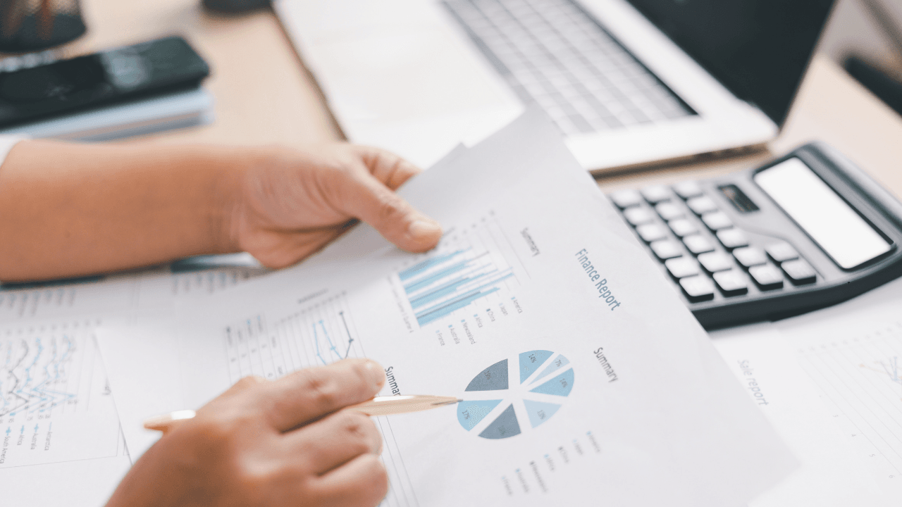 How Accounting Firms Help Businesses Stay Financially Organized